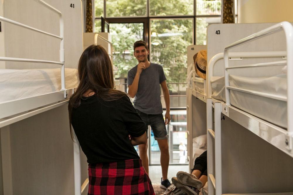 Pars Tailor'S Hostel Barcelona Exterior photo